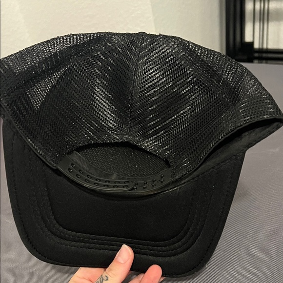 Trucker/Mesh hat bundle - Picture 9 of 13